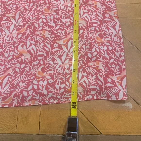 LOFT Pink and White Floral Blouse - Picture 4 of 6